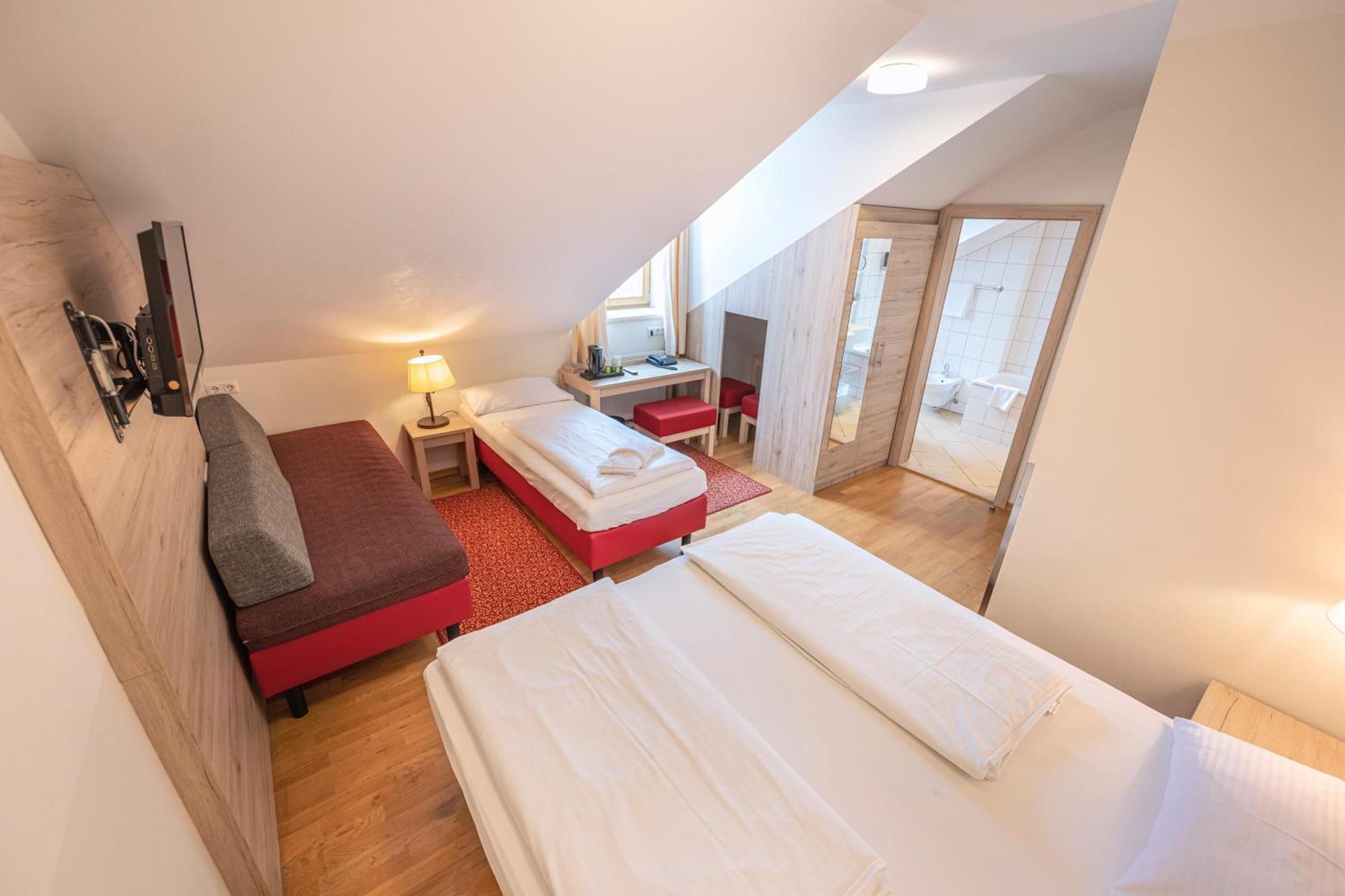 Eder Hotel 3*